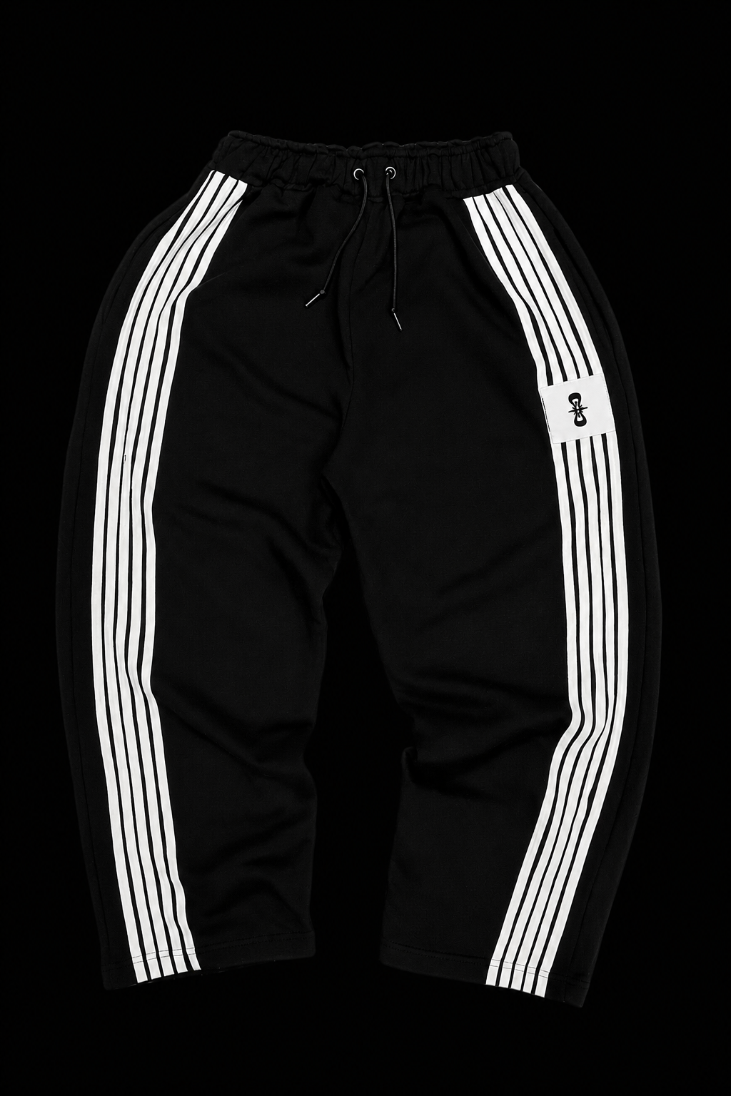 BLACK STRIPED SWEATPANTS