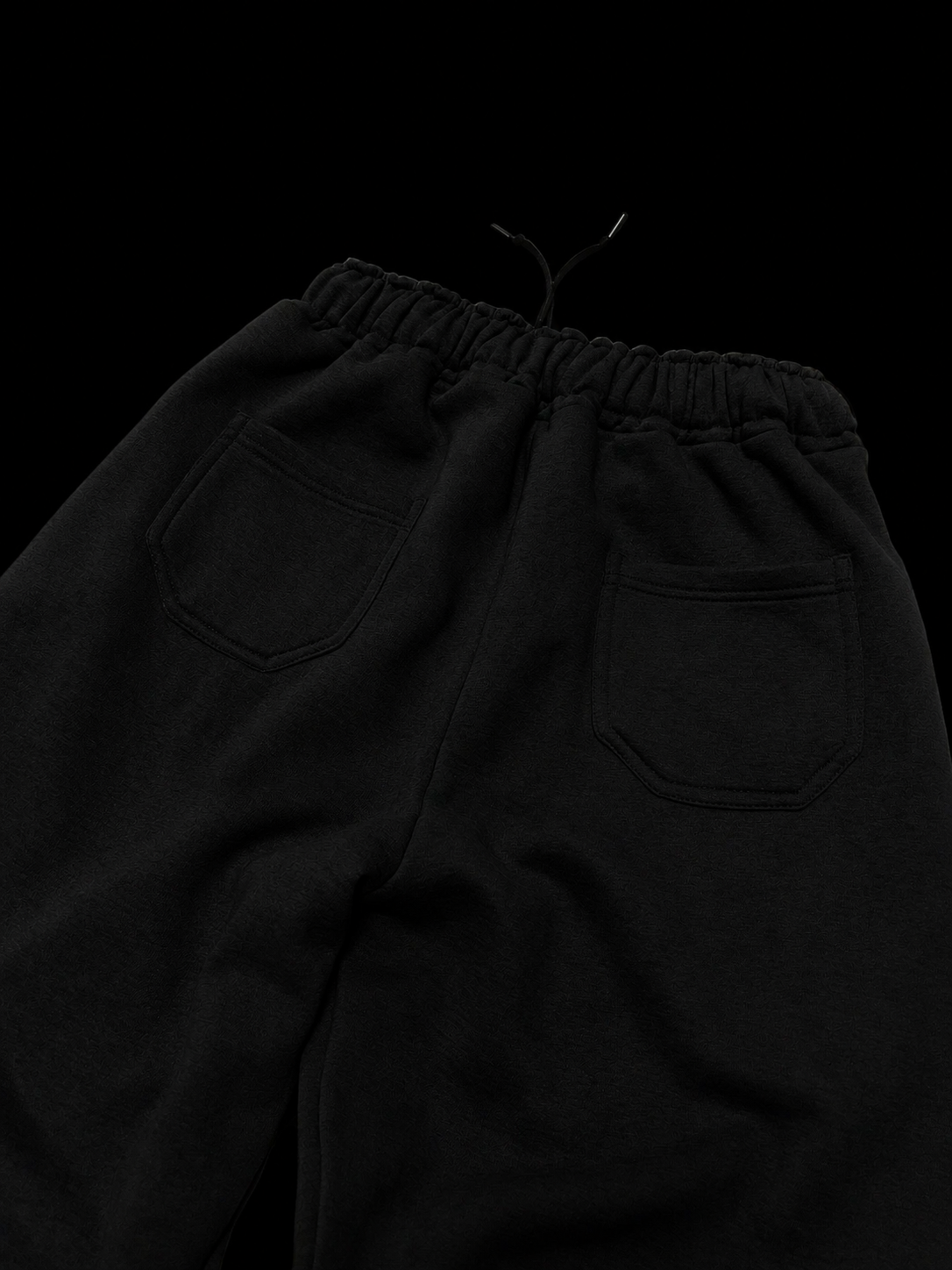 BLACK STRIPED SWEATPANTS